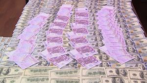 Bakıda 1 dolları bu qiymətə satan saxlanıldı - Video 4 busaat cec83b456e1a237b571c2df179abe484 ayvk15or8tf0uw6jn7b2