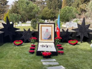 Bu da “Lotu Quli”nin məzarı - FOTO 3 image-1616524826_teleders21okt