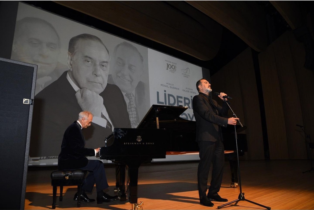 Heydər Əliyev Mərkəzində “Liderin ürəyi” sənədli filmi təqdim olunub - FOTOLAR 10 image-foto99