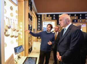 Çatalhöyük Məlumat və Ziyarətçi Mərkəzi 10 image-catal1