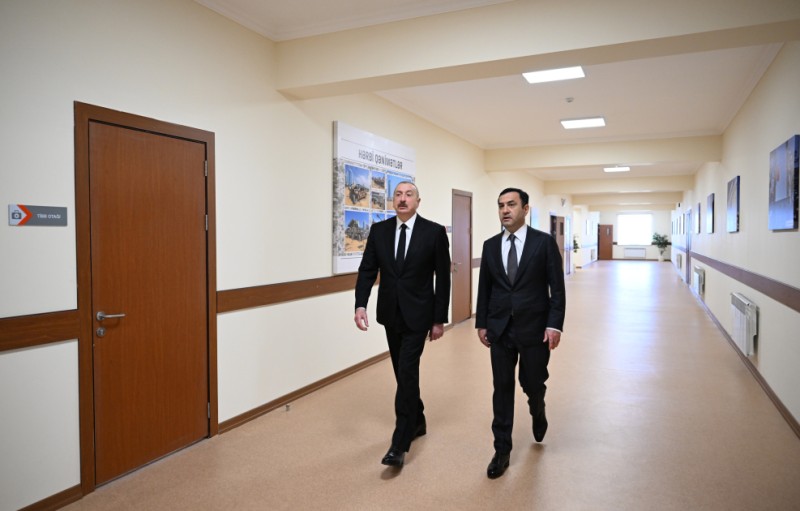 İlham Əliyev “Talıstan” liseyinin açılışında - FOTOLAR - YENİLƏNİB 19 image-17482443242479547859_1200x630jpg-1748244537