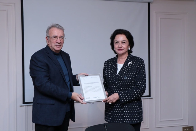 Məşhur alimə yeni vəzifə verildi 4 image-img_5739