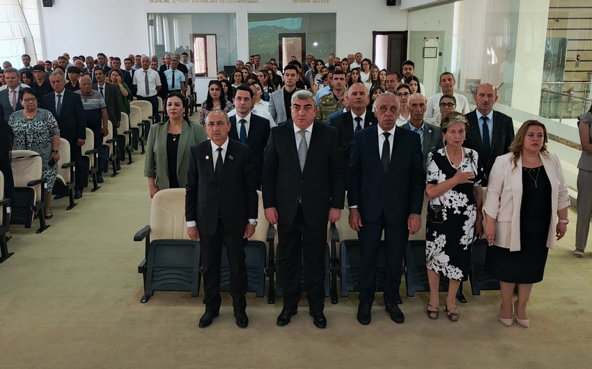 Qubada Qərbi Azərbaycana həsr olunmuş konfrans keçirildi 22 image-b1a9b0b3-0f26-3ac3-9bf9-37dd0b3a7b2f_850