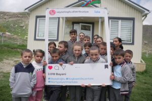 “Veysəloğlu-Distribusiya” ucqar kəndlərdə məktəblilərə dəstəyini davam etdirir - “Xoşbəxtlik Çantası” layihəsinin növbəti mərhələsi baş tutdu 8 image-mgt49kk2s9uat4kwi1w2p6kbzkcgdqgosva9uwkb